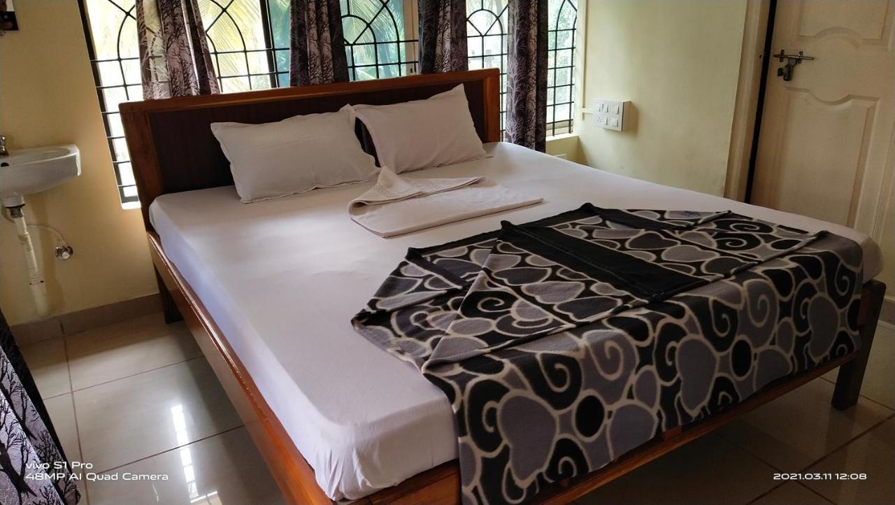 Shree Manjushree Residency Hotel Udupi Esterno foto